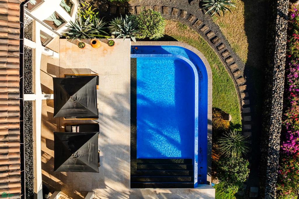 Villa Esperanza: Oceanfront in Playa Negra, Private Coastal Living with Direct Beach Access
