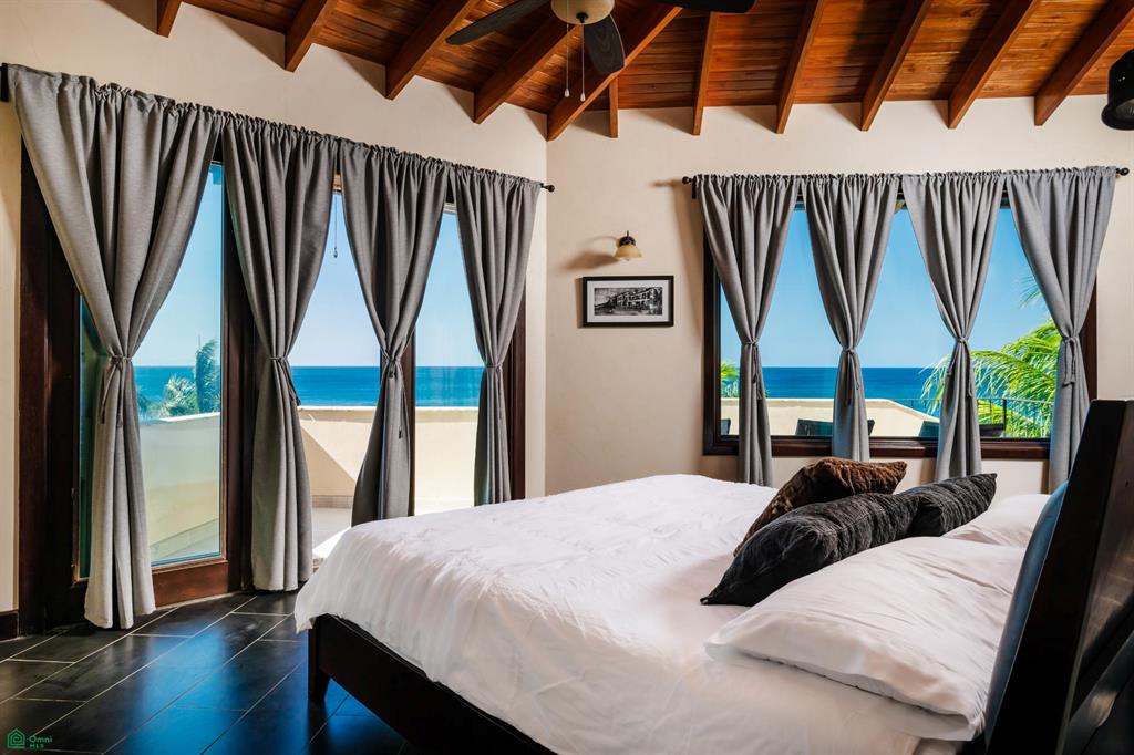 Villa Esperanza: Oceanfront in Playa Negra, Private Coastal Living with Direct Beach Access