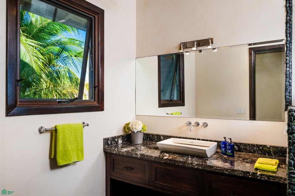 Villa Esperanza: Oceanfront in Playa Negra, Private Coastal Living with Direct Beach Access