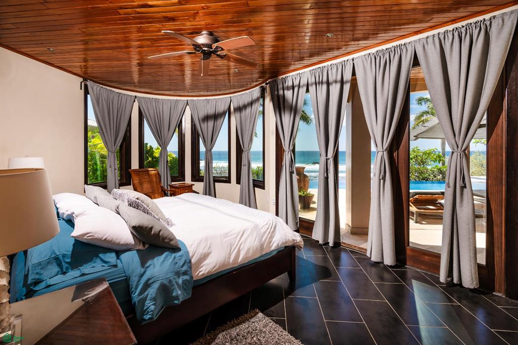 Villa Esperanza: Oceanfront in Playa Negra, Private Coastal Living with Direct Beach Access