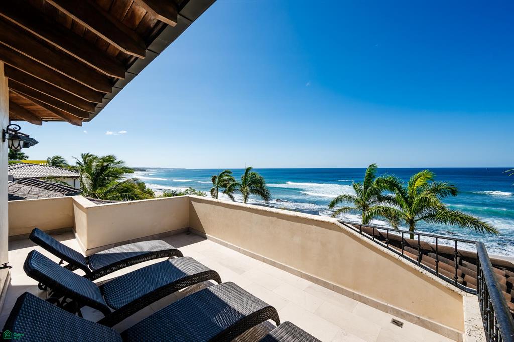 Villa Esperanza: Oceanfront in Playa Negra, Private Coastal Living with Direct Beach Access