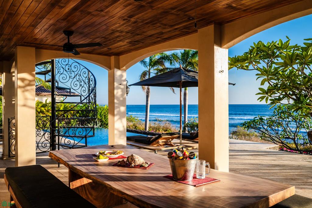 Villa Esperanza: Oceanfront in Playa Negra, Private Coastal Living with Direct Beach Access