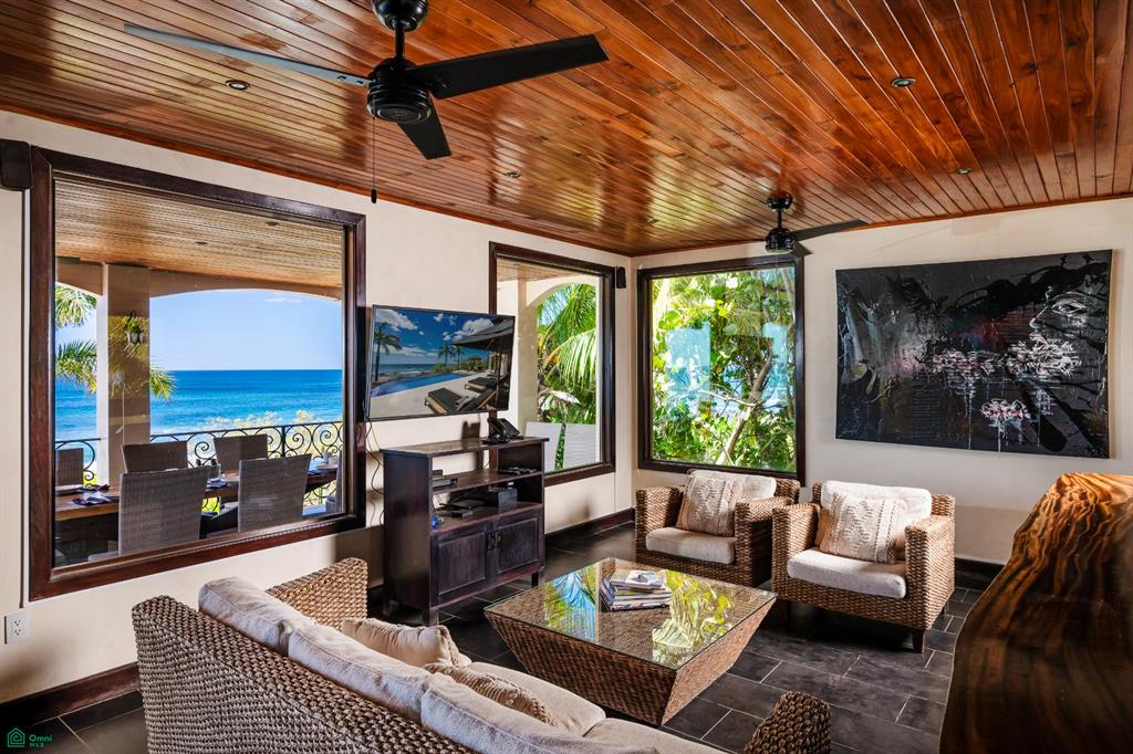 Villa Esperanza: Oceanfront in Playa Negra, Private Coastal Living with Direct Beach Access