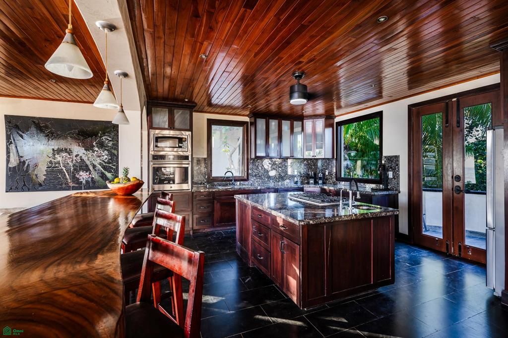 Villa Esperanza: Oceanfront in Playa Negra, Private Coastal Living with Direct Beach Access
