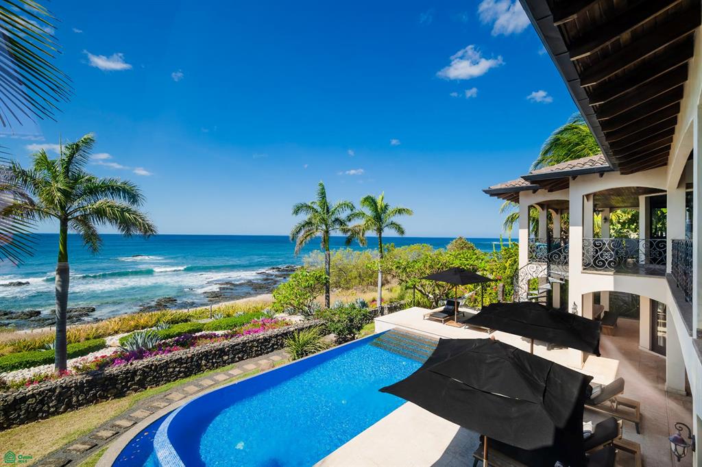 Villa Esperanza: Oceanfront in Playa Negra, Private Coastal Living with Direct Beach Access