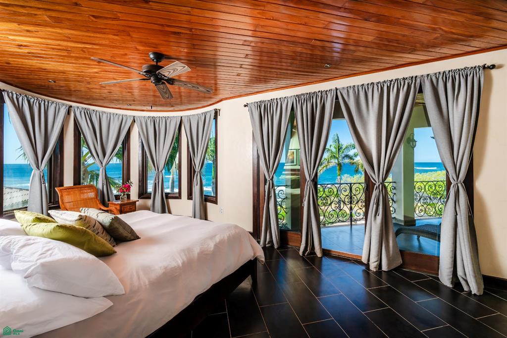 Villa Esperanza: Oceanfront in Playa Negra, Private Coastal Living with Direct Beach Access
