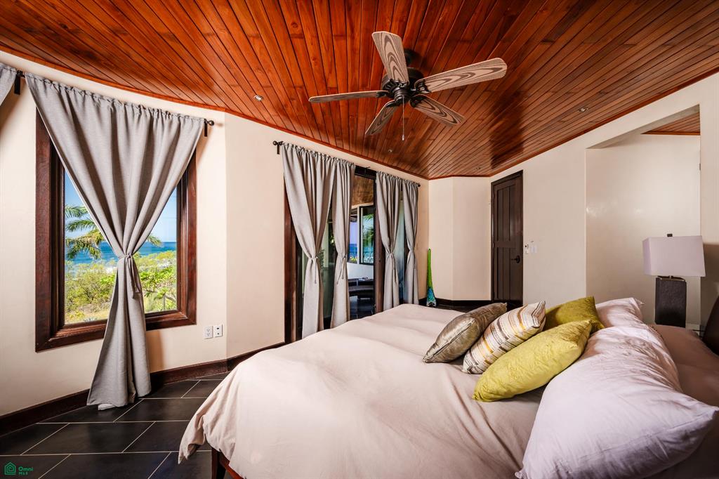 Villa Esperanza: Oceanfront in Playa Negra, Private Coastal Living with Direct Beach Access