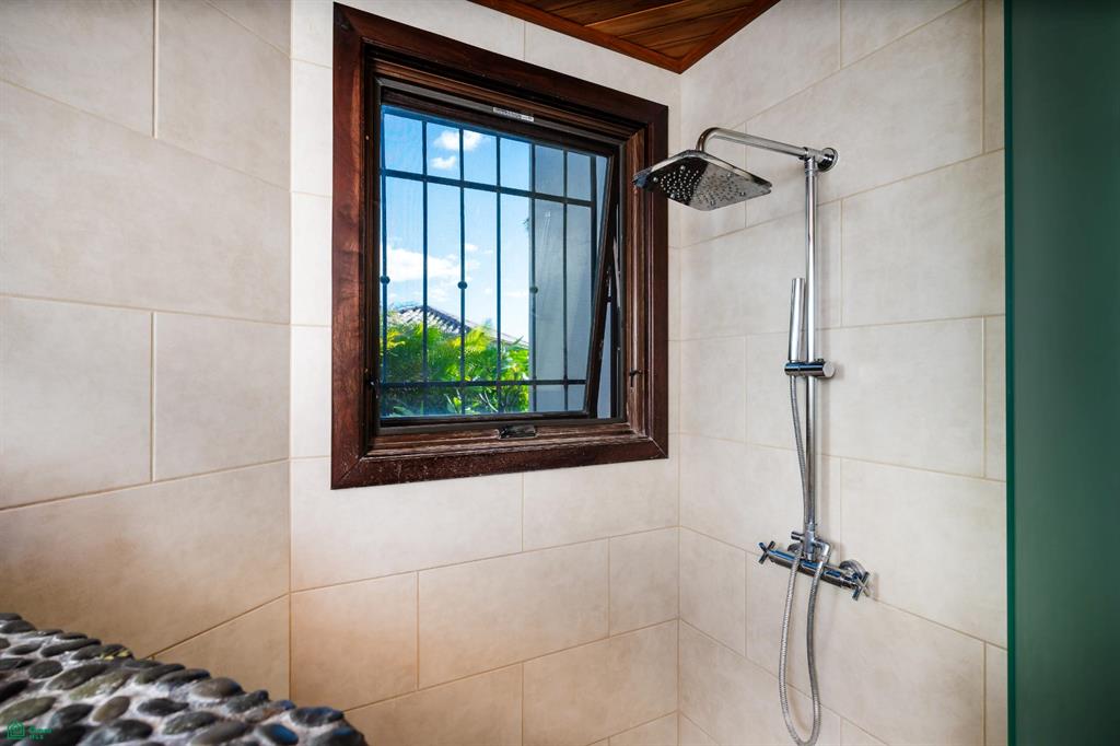 Villa Esperanza: Oceanfront in Playa Negra, Private Coastal Living with Direct Beach Access