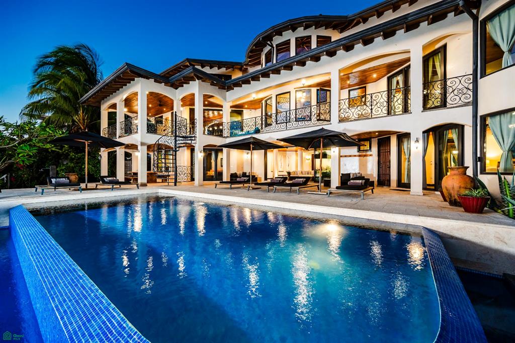 Villa Esperanza: Oceanfront in Playa Negra, Private Coastal Living with Direct Beach Access