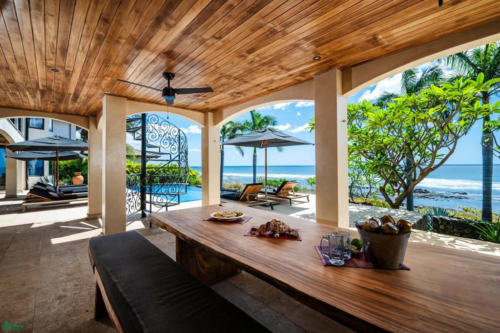 Villa Esperanza: Oceanfront in Playa Negra, Private Coastal Living with Direct Beach Access
