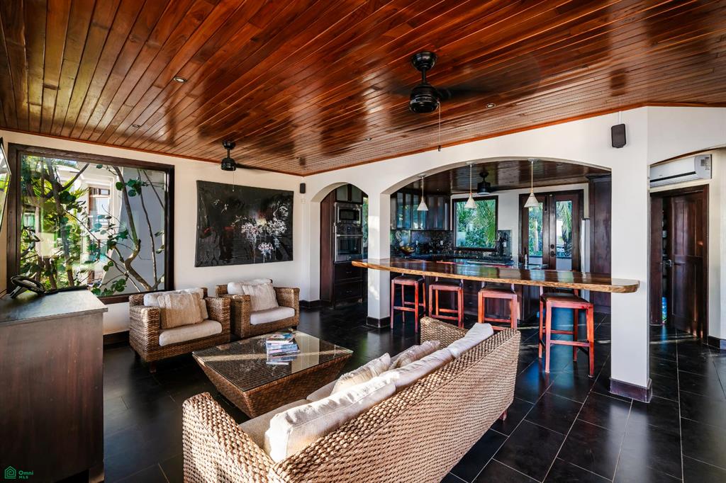 Villa Esperanza: Oceanfront in Playa Negra, Private Coastal Living with Direct Beach Access