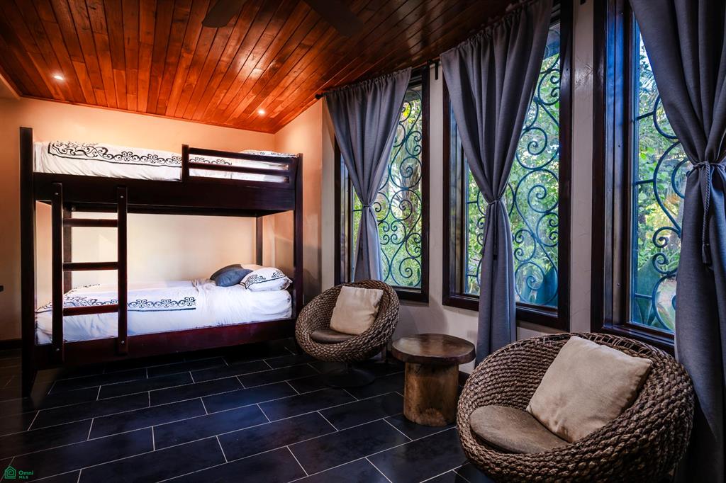 Villa Esperanza: Oceanfront in Playa Negra, Private Coastal Living with Direct Beach Access