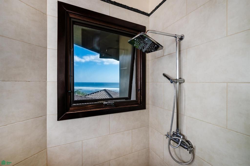 Villa Esperanza: Oceanfront in Playa Negra, Private Coastal Living with Direct Beach Access