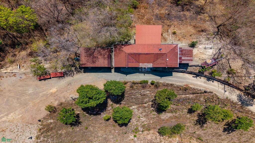 Finca Las Ventanas: Expansive Mountain View Estate Near Potrero