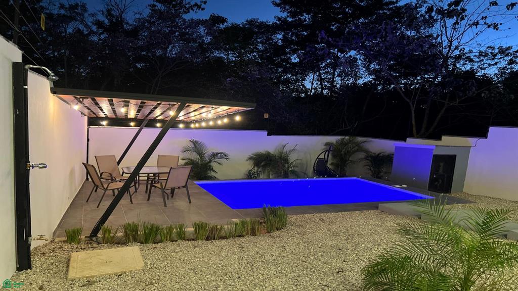 Casa Karu, Comfortable Modern Living in Santa Rosa Estates