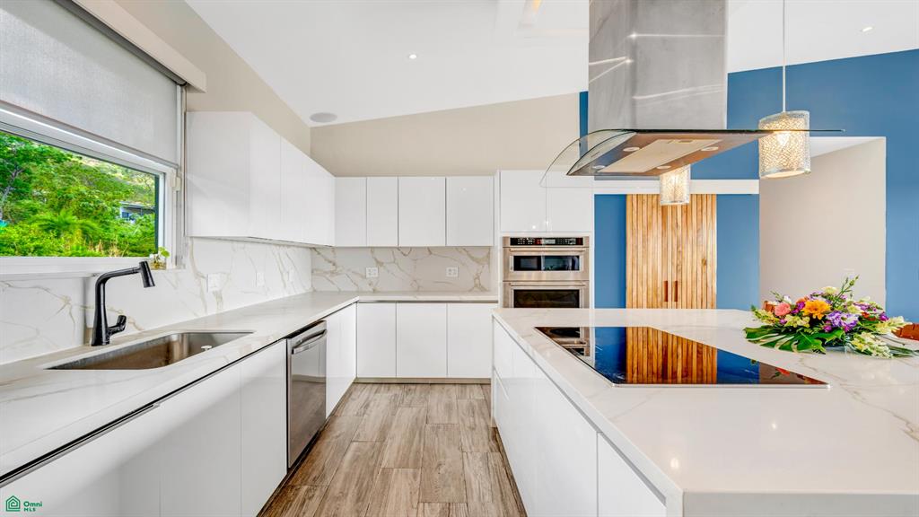 Dos Rios 65, Modern Ocean View Luxury Home with Studio Apartment