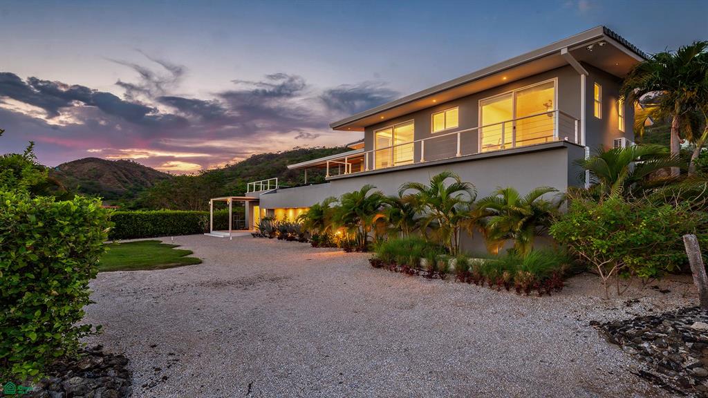 Dos Rios 65, Modern Ocean View Luxury Home with Studio Apartment