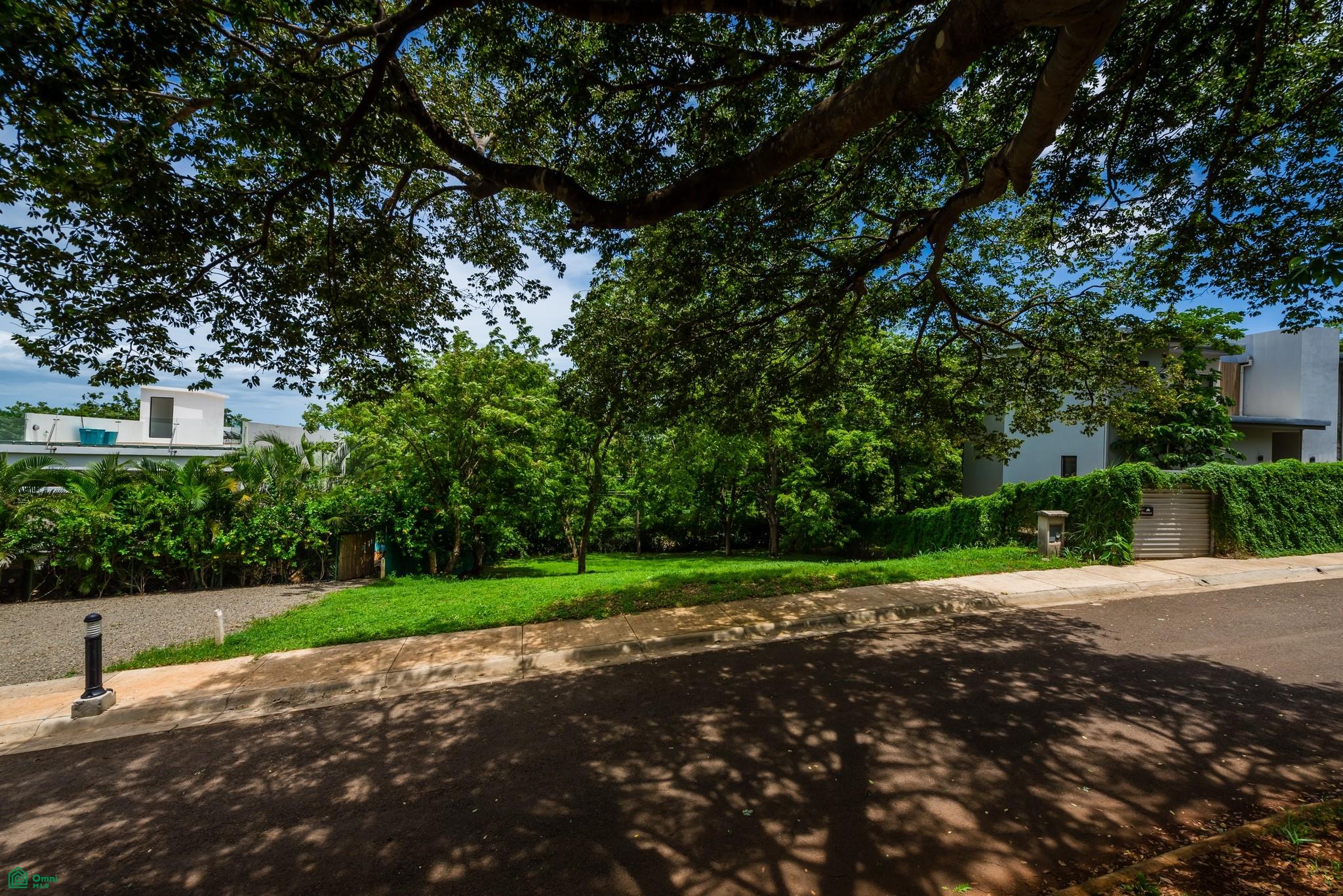 Tamarindo Park Hilltop Lot 14