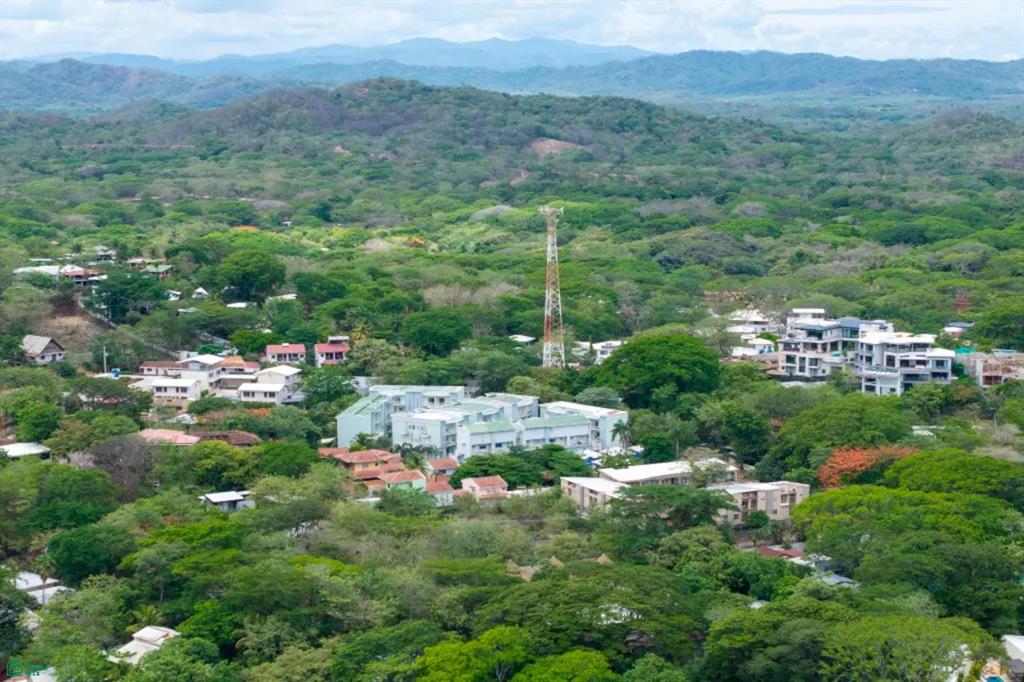 Villa Verde II #37 | Charming 2 Bedroom Condo Just 500 Meters from Tamarindo Beach