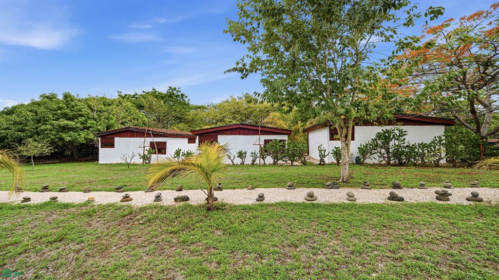Las Salinitas de Playa Grande, Multi Casita Investment Property with Pool | Owner Financing Available