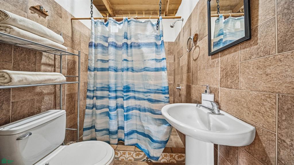 Las Salinitas de Playa Grande, Multi Casita Investment Property with Pool | Owner Financing Available