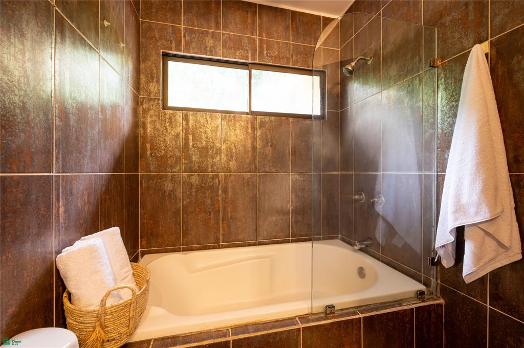 Pacific Garden 4, Fully Renovated Townhouse in Surfside Estate Playa Potrero