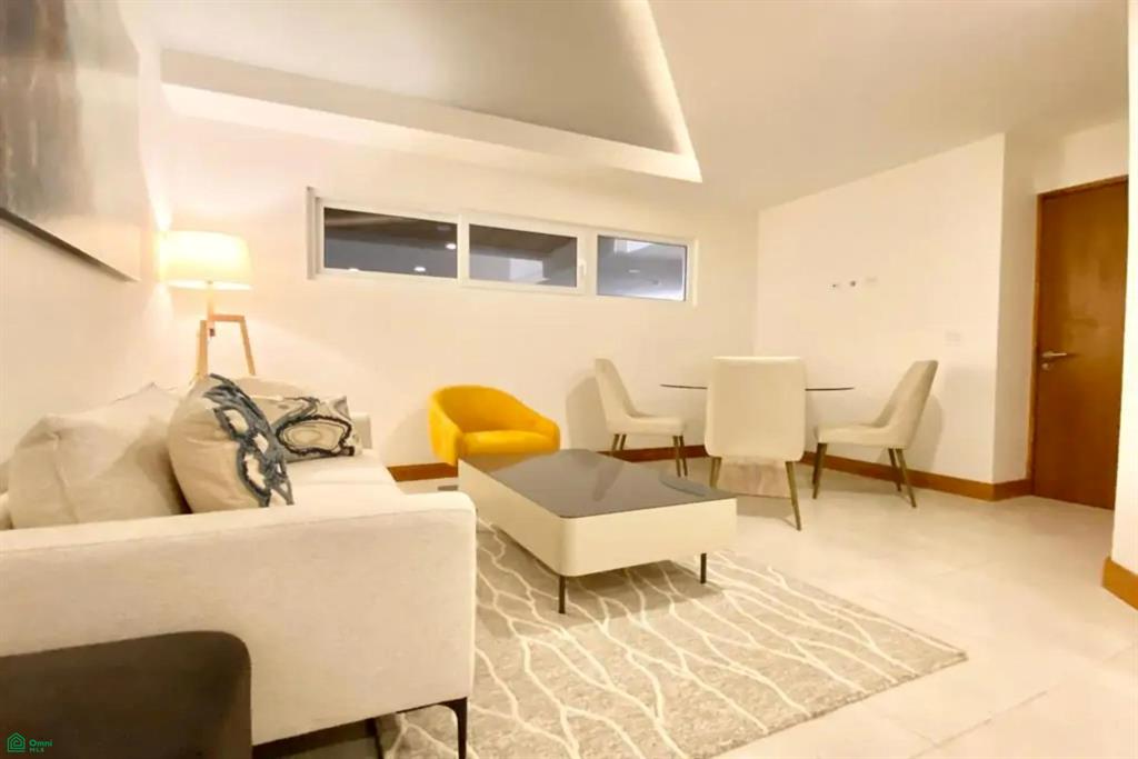 Peninsula 12