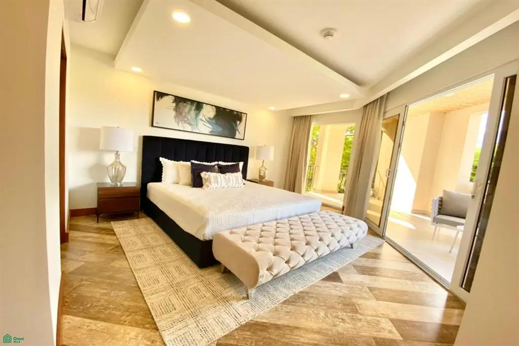 Peninsula 12
