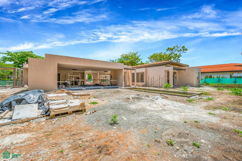 Casa Wabi, Los Golondrinas 27