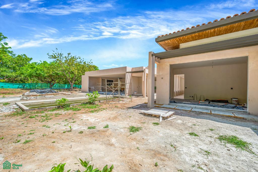 Casa Wabi, Los Golondrinas 27
