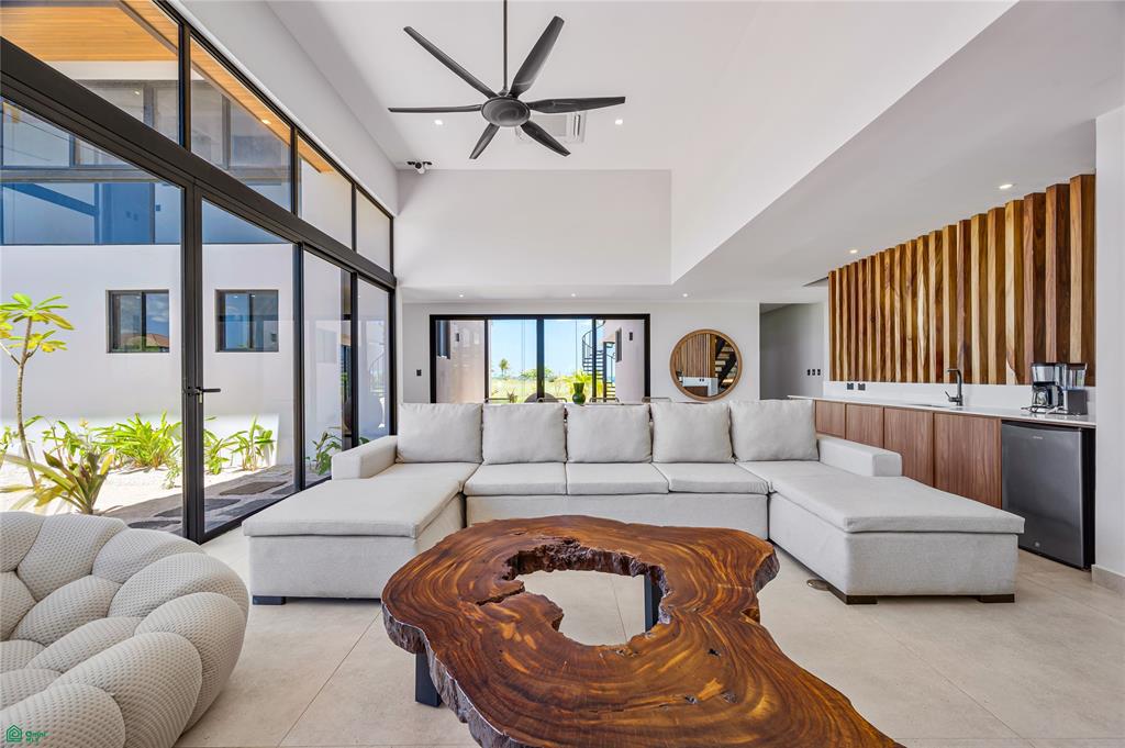 Casa Guayacan, Coralis #5