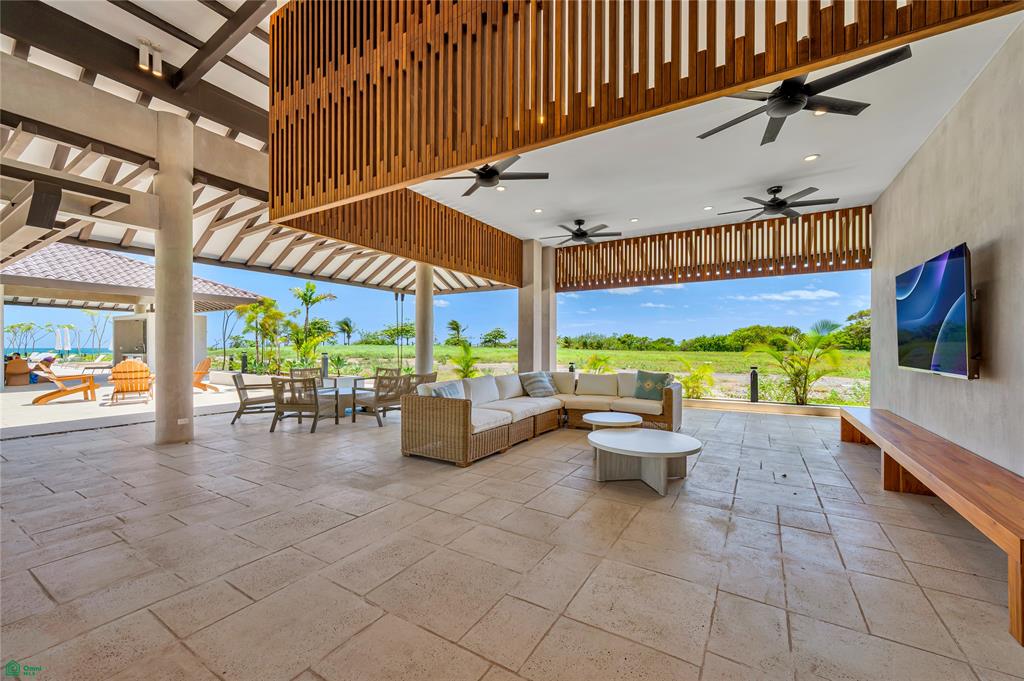 Casa Guayacan, Coralis #5