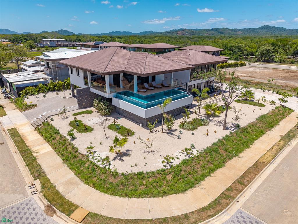 Casa Guayacan, Coralis #5