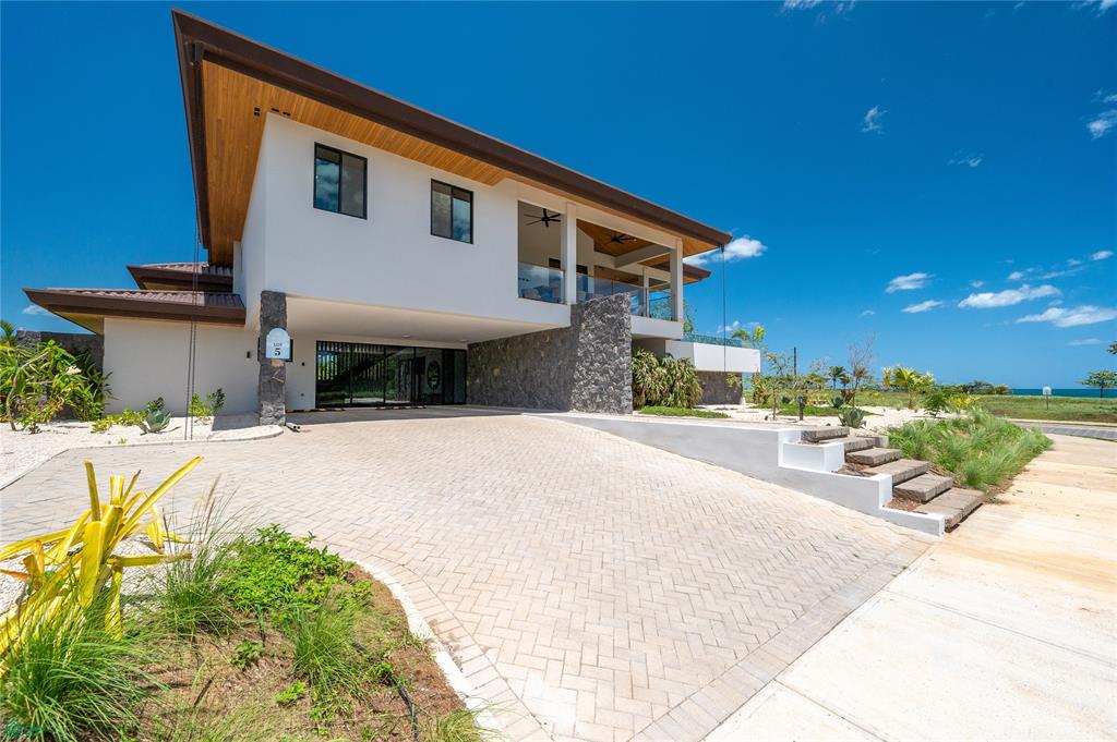 Casa Guayacan, Coralis #5