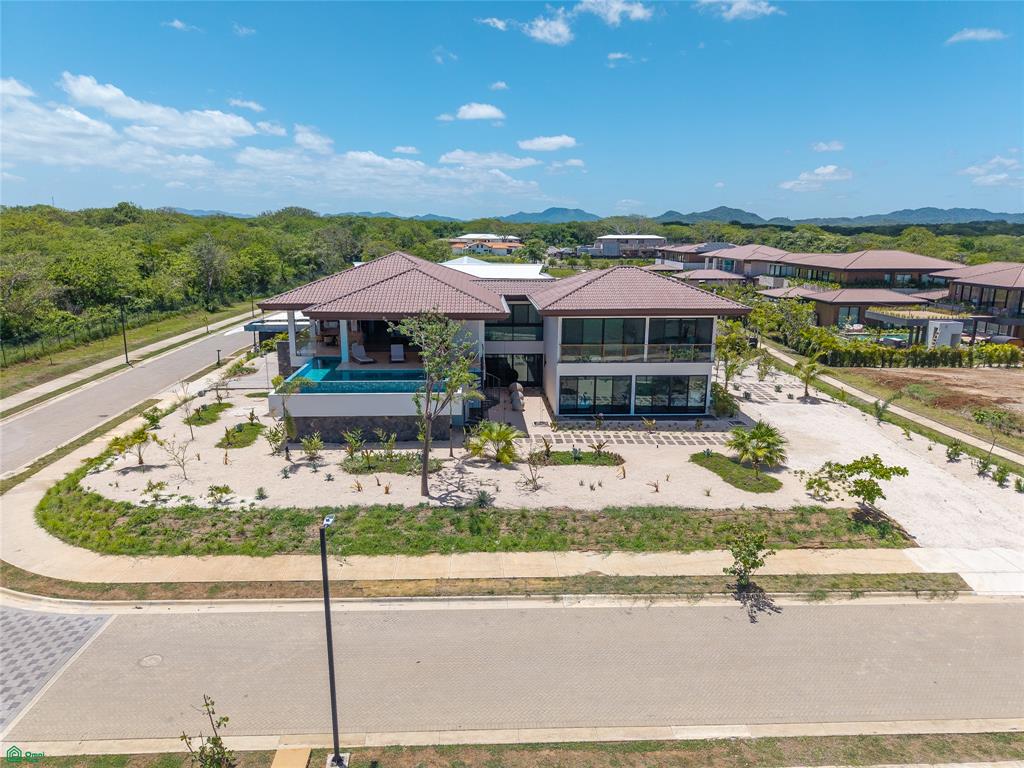 Casa Guayacan, Coralis #5