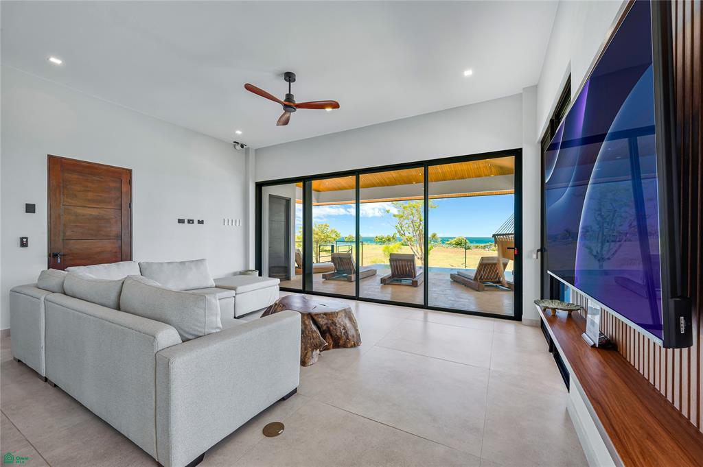 Casa Guayacan, Coralis #5