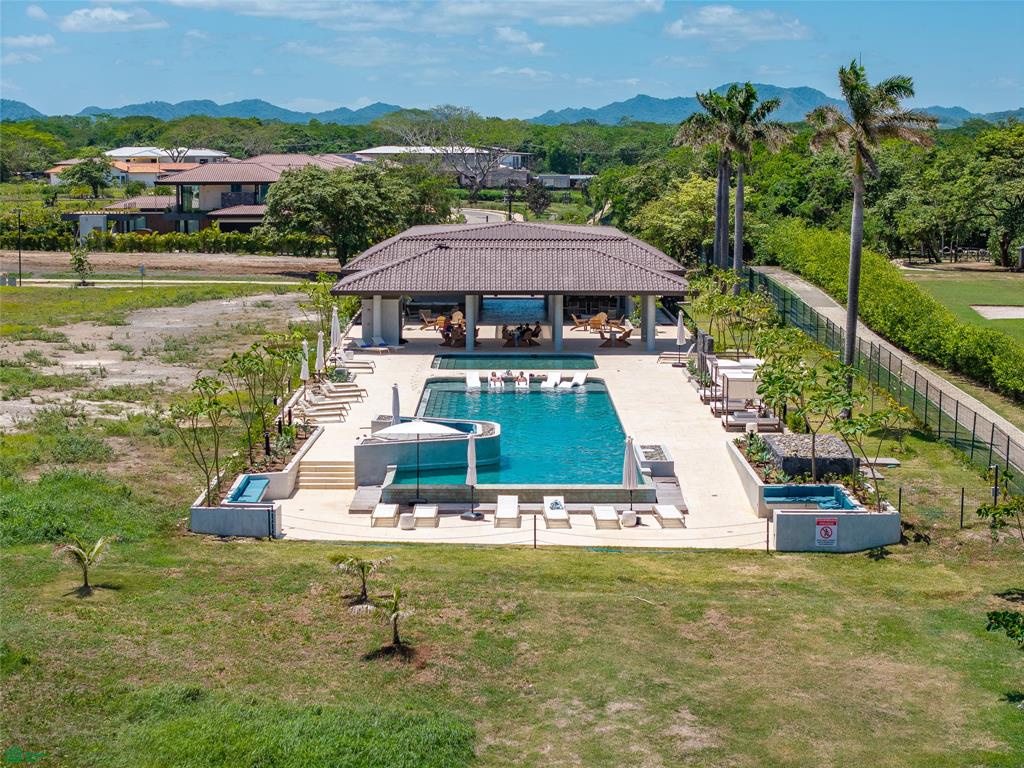 Casa Guayacan, Coralis #5