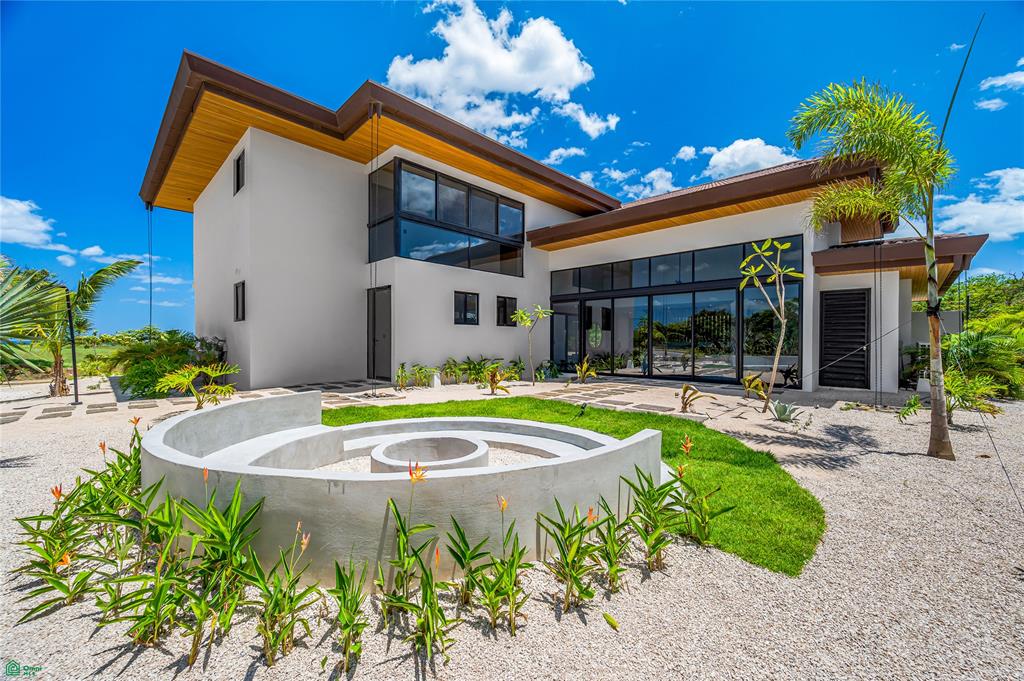 Casa Guayacan, Coralis #5