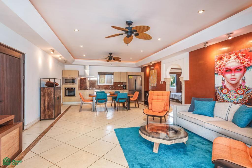 Boca Raca 9, Turnkey Condo Just Steps from Tamarindo Beach