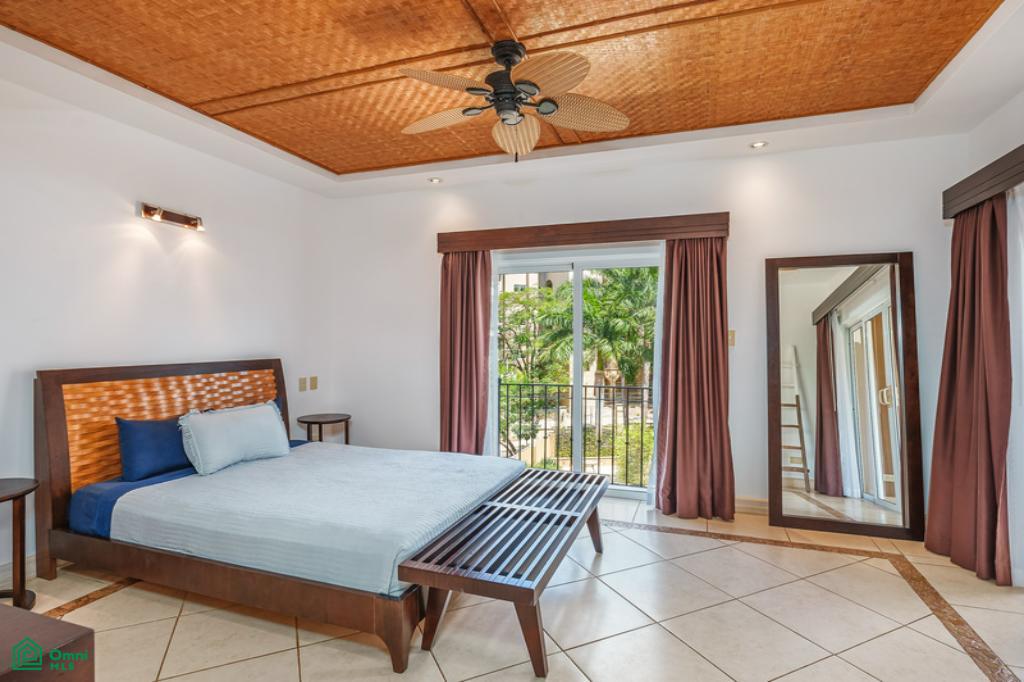 Boca Raca 9, Turnkey Condo Just Steps from Tamarindo Beach