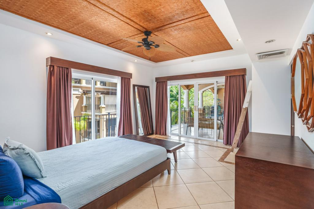 Boca Raca 9, Turnkey Condo Just Steps from Tamarindo Beach