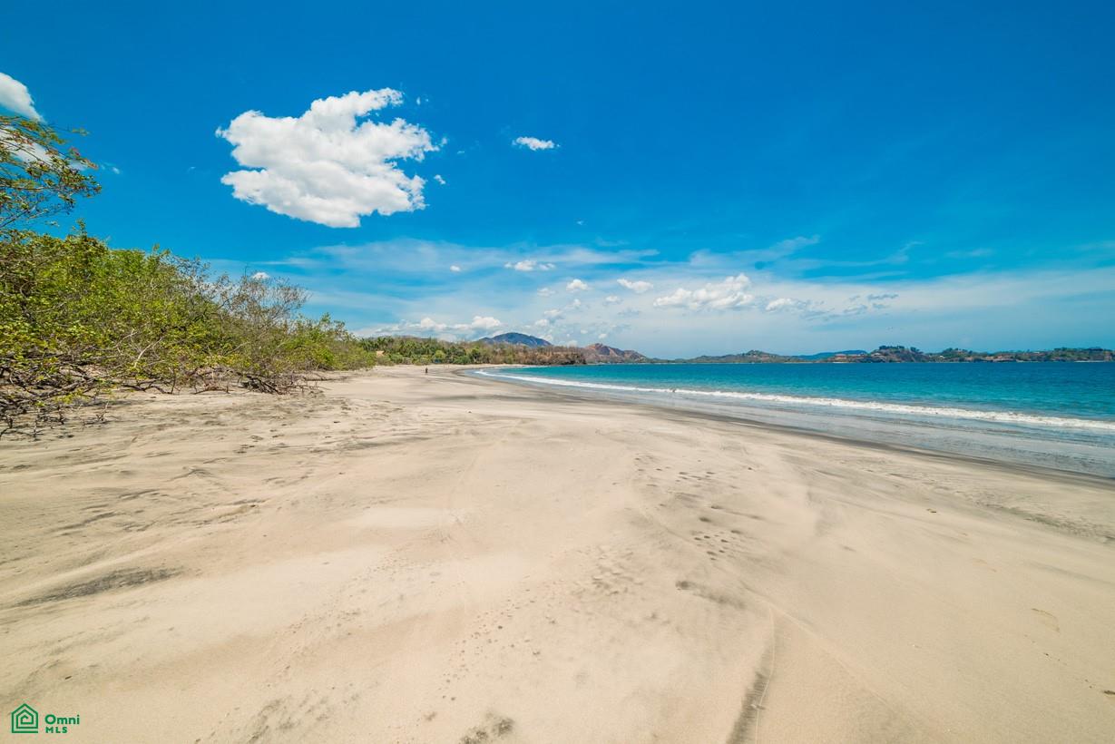 Tierra de Tara Potrero Center Oceanview Titled lot