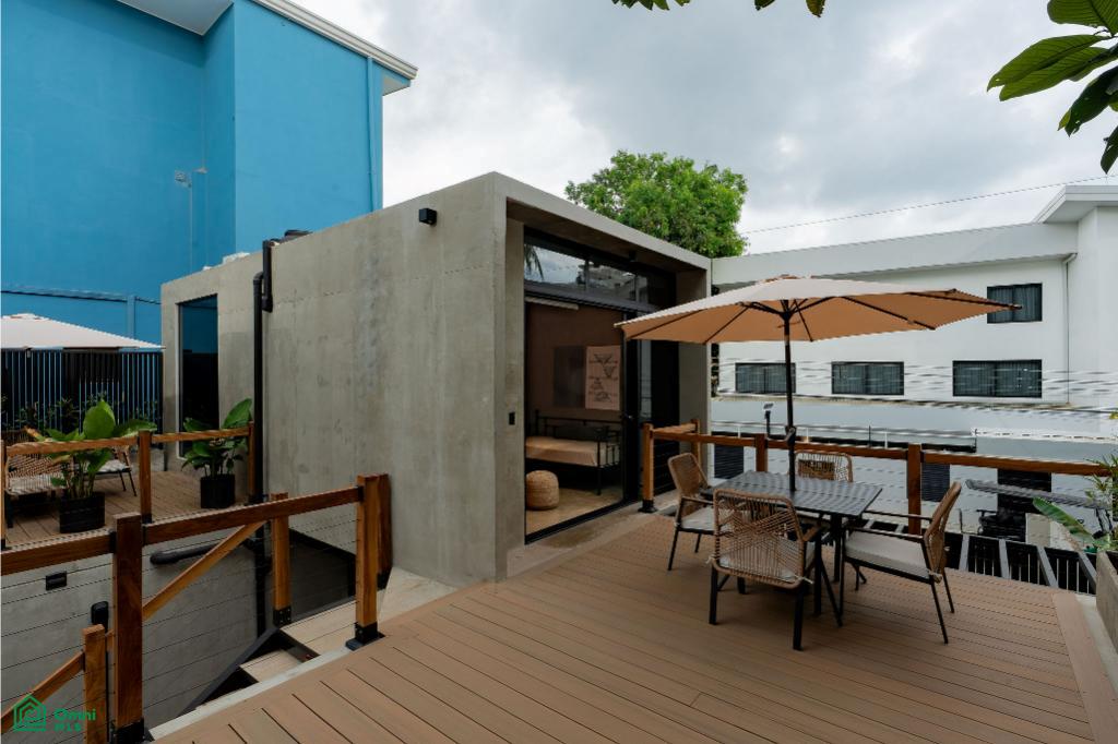 The Sandhaus