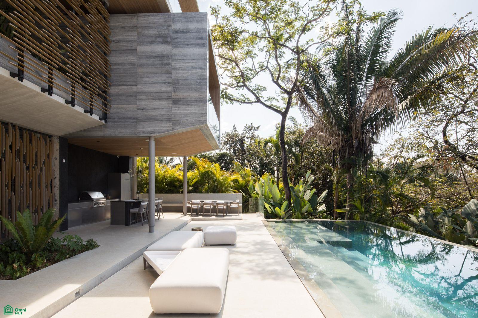 Atrium House