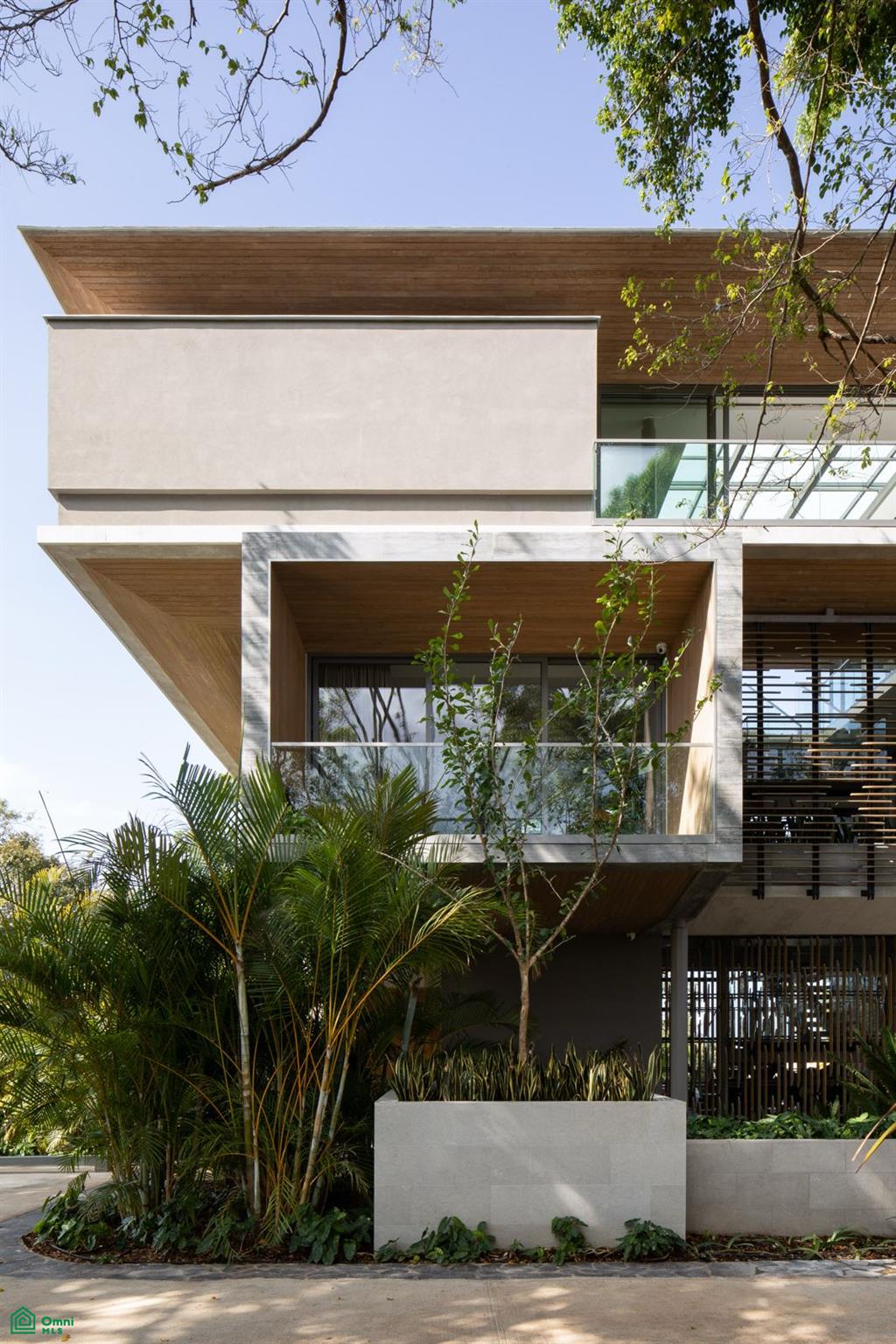 Atrium House