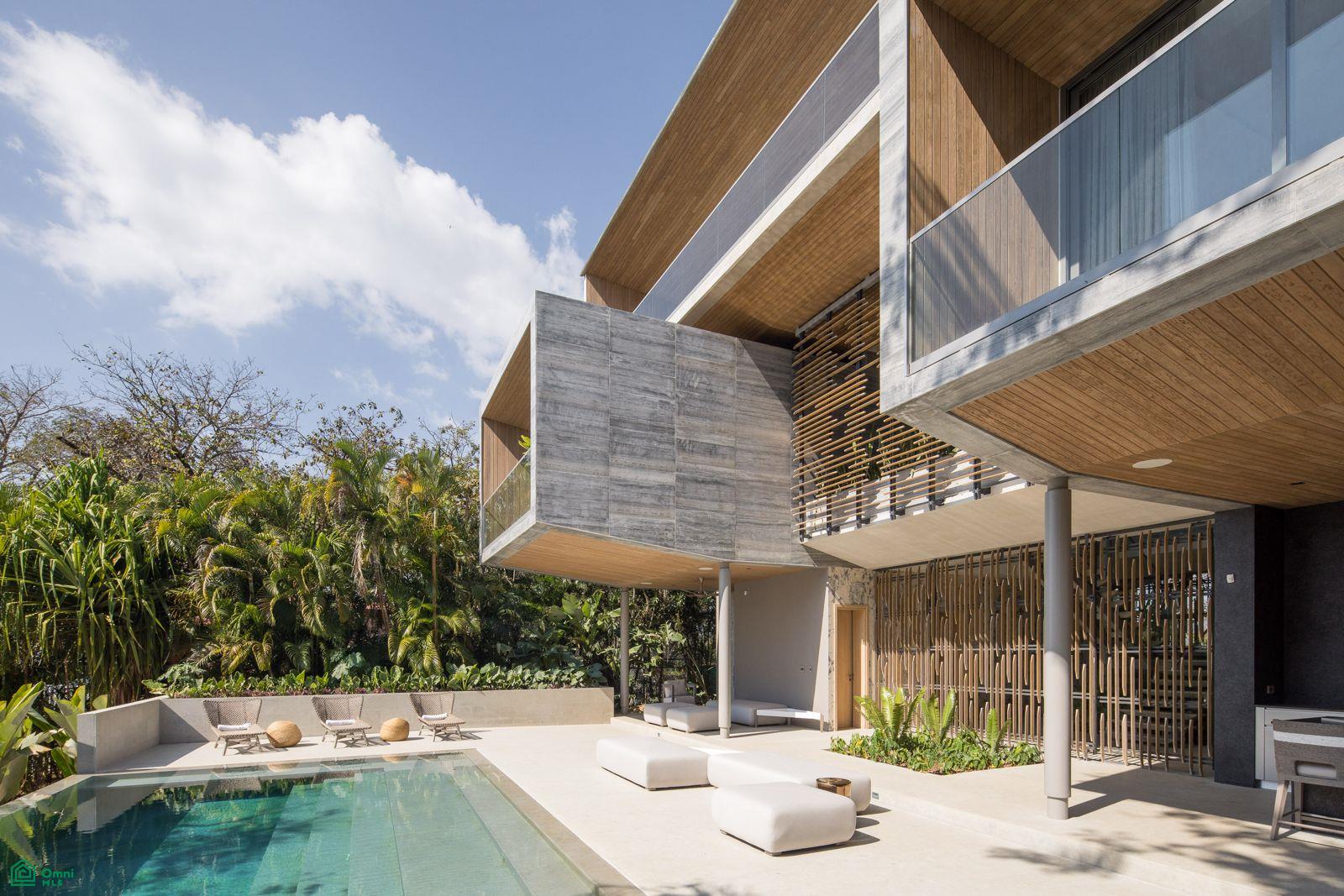 Atrium House
