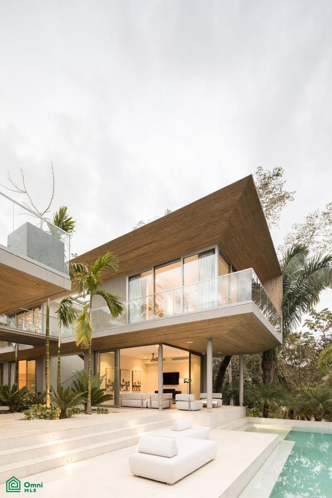 Courtyard House