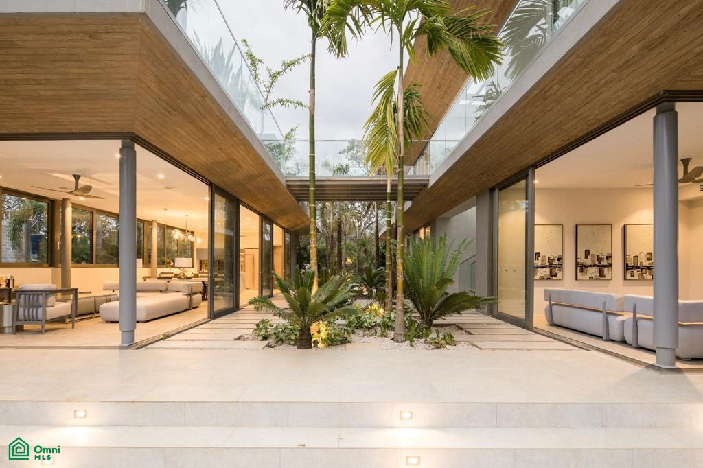 Courtyard House