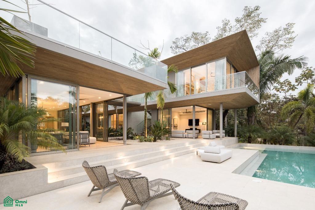 Courtyard House