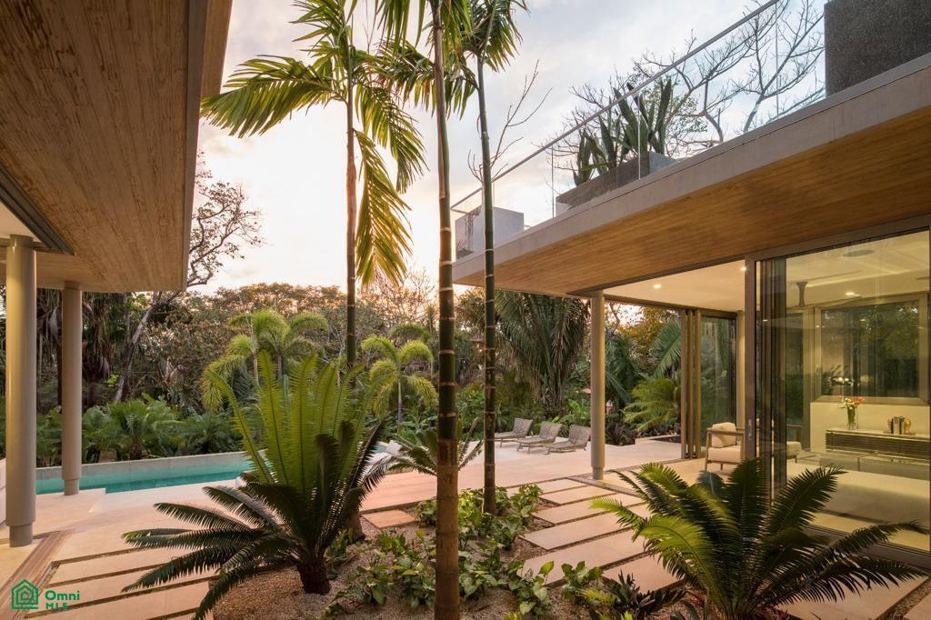 Courtyard House